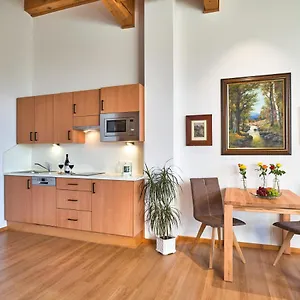 Florian Apartment